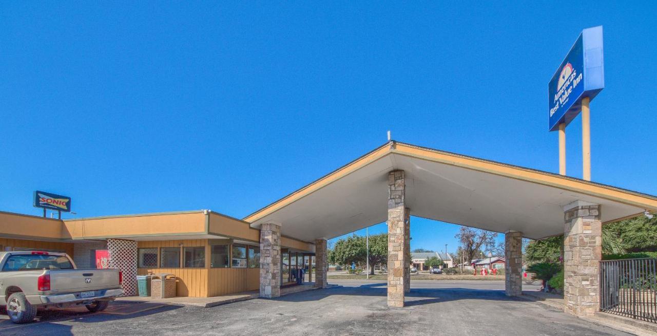 Americas Best Value Inn Uvalde Eksteriør billede